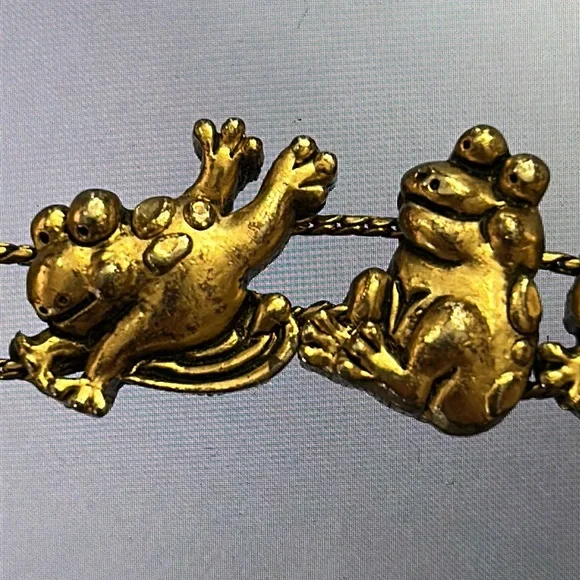 Crazy Frog Bracelet! Gold tone - Picture 8 of 11